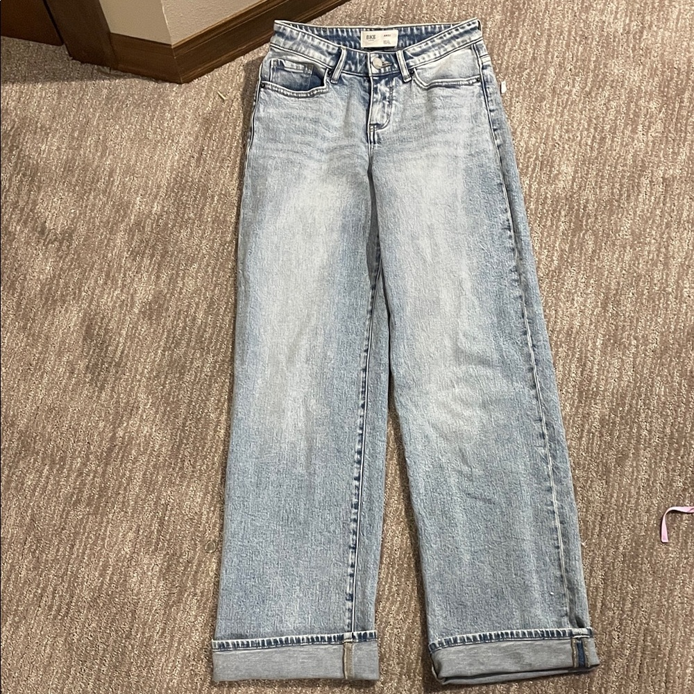 Buckle Light Wash Straight Leg Women's Jeans